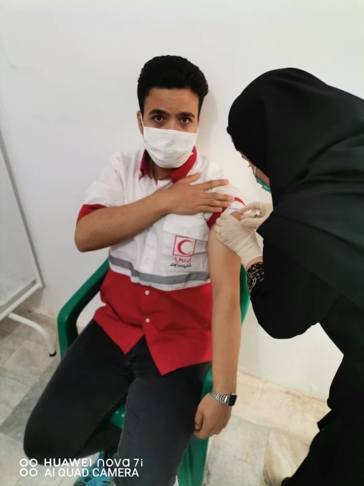 ✓ 200 نجاتگر جمعیت هلال احمر کردستان علیه ویروس کرونا واکسینه شدند